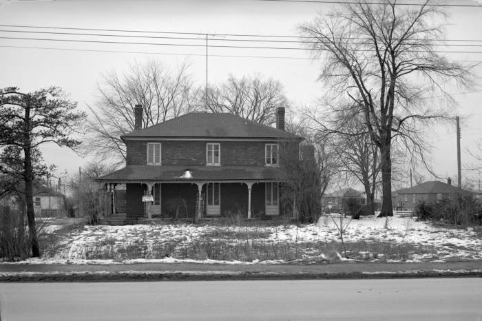 House Keele St., W side, s. of Wandle Ave, 1954.jpg