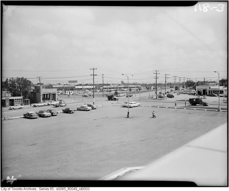Keele & Wilson looking NE 1959.jpg